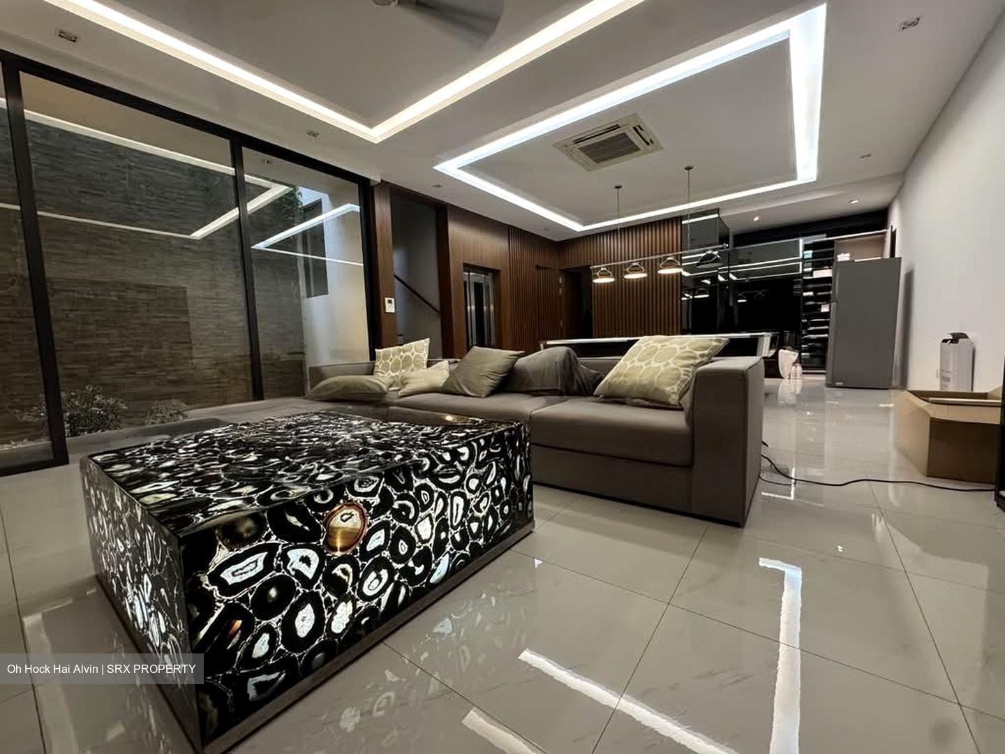 Kensington Park Road (D19), Semi-Detached #553582431